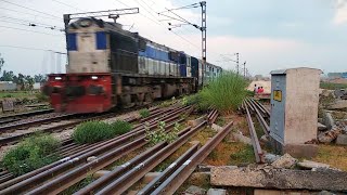 14236 Bareilly Varanasi Exp/Passenger Train || Indian Railways !!