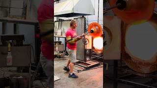 Glassblowing instant gratification shape. #glassblowing #glasssculpture #glassblower #glassart