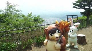 山梨・河口湖天上山公園カチカチ山のウサギとタヌキ＆富士山🗻