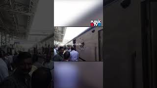 ಧಾರವಾಡಕ್ಕೆ ಬಂದ ಮೊದಲ ವಂದೇ ಭಾರತ್ ರೈಲು| Vande Bharat Express | Public TV