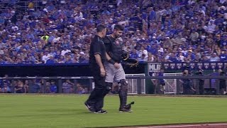 PIT@KC: Cervelli leaves with an apparent injury