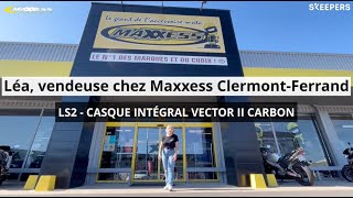 Léa, vendeuse chez MAXXESS Clermont-Ferrand présente Le casque LS2 FF811 Vector II Carbon