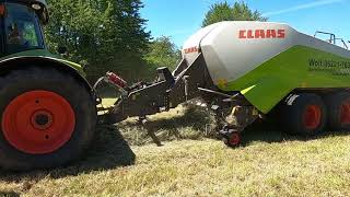 Claas Arion 640 \u0026 Claas Quadrant 3200 FC am Heu Pressen 2021