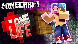 VISITING THE SPOOKY MANSION! | One Life SMP #32