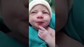 🙄 கொஞ்சம் வெயிட் பண்ணிருக்கலாம் #ytviral #cutebaby #trending #funnyvideos #baby #cute #ytshorts #yt