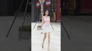 为什么男生接吻喜欢睁开眼睛，而女生接吻喜欢闭着眼睛？