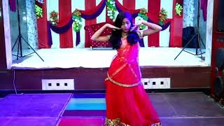 Dance on Pallu Latke song cover by Shreya Maheshwari