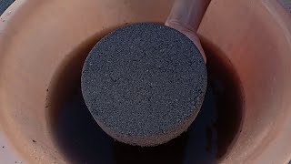 Asmr|| Gritty Charcoal 🖤 water crumbling+dipping#charcoal#cocoasmr