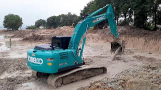 บุ้งกี๋ 1.1 คิว kobelco sk210lc-10  ขุดอ่างเก็บน้ำ ชมไป บ่นไป excavator EP.7262