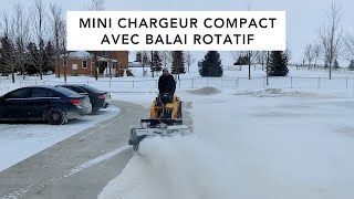 Mini Chargeur Compact avec Balai Rotatif