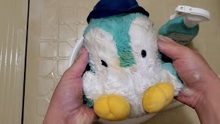 I washed a 30 year old penguin [repair].