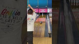 ブラインドボウリング　エキゾチックジェムで2番スペア(Blind bowling)