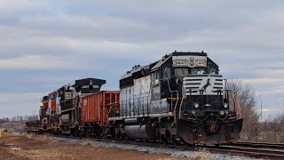 NS 960 wreck loads, sitting in Greencastle, PA!￼￼