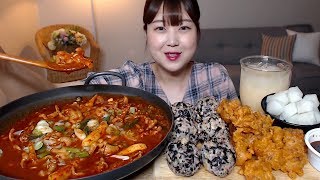 매콤한 국물 닭발 떠먹기 매콤똥집튀김 주먹밥 먹방 Spicy Sauce Chicken Feet mukbang Eating show