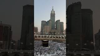 people-walking-around-the-kaaba