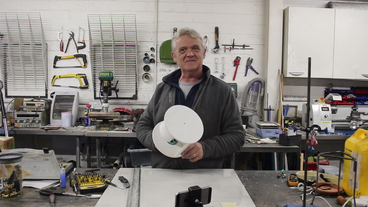1718 A New Style Of Wind Turbine - Cheaper, Simpler, Better