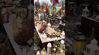 Вічна пам'ять🕯️🙏 всім тим, хто не зустріне цього року Різдво і більше не сяде за стіл з родиною.