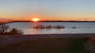 霞ヶ浦大橋と夕日