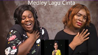 SHOWING MY FRIEND Siti Nurhaliza - Medley Lagu Cinta LIVE (FULL VERSION) REACTION!!!