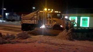 NYSDOT Mack GU713 Moving Heavy Wet Snow