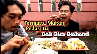 MAKAN RUJAK SAMA KEREDOK PEDAS GILA