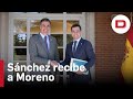 Pedro Sánchez recibe a Juanma Moreno en La Moncloa