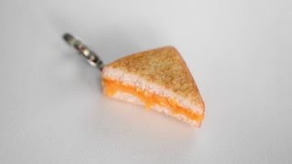 Miniature Grilled Cheese Sandwich Tutorial from Heather Wells