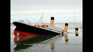 Titanic Model sinks and splits!