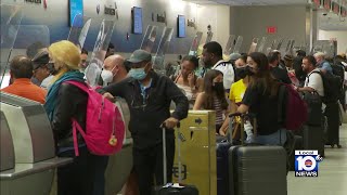 Memorial Day weekend travelers finding flight delays and cancellations