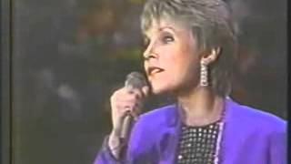 Anne Murray with the Boston Pops - Could I Have This Dance