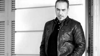 Notis Sfakianakis - Ενα τσιγγανακι ειπε