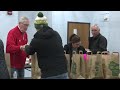 'This is good for the soul': Volunteers work to serve warm meals for Christmas dinner