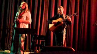 Silvery Moon performed by Chris and Diane Myers (Aoife Clancy Cover)
