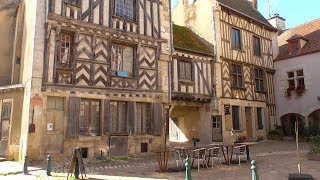 FRANCE Noyers-sur-Serein (Avallon/Bourgogne)