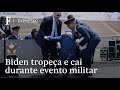 Joe Biden tropeça e cai em evento militar nos Estados Unidos