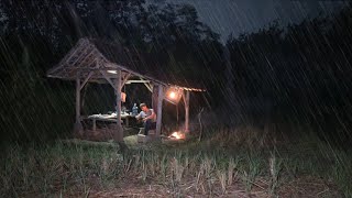 CAMPING DURING HEAVY RAIN AND THUNDER STORMS IN A COMFORTABLE AND SYAHDU RICE COTTAGE