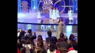 Mahira Khan & Humayun Saeed Dance Performance