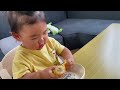 【おやつ】バナナをひとりでむきたい1歳児 生後1歳4ヶ月20日 【成長日記 506】japanese baby