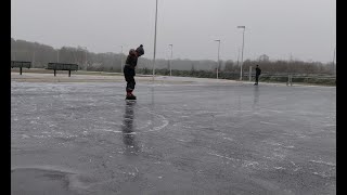 Eerste schaatsplezier van het seizoen op ijsbaan in Winterswijk