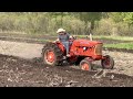 Allis Chalmers D14 plowing