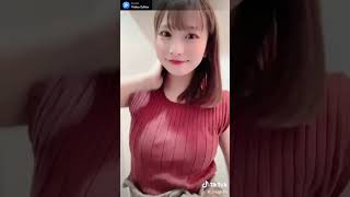 《エロTikTok》『透け』袖なしニットの巨乳美女