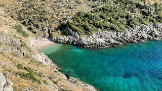 Një plazh ne Sarande, i vetmuar dhe pa pagesë