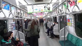 酷い体臭を放つホームレスがいる車両だけ夜の帰宅ラッシュの時間帯なのにガラガラで運行している山手線外回りE231系の新橋駅到着