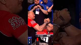 Devon stops Levan in r1 #armwrestling #devonlarratt #levansaginashvili