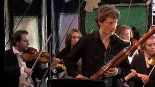 Sinfonia Rotterdam \u0026 Bram van Sambeek - W.A. Mozart/ Uit: Concerto for Bassoon KV 191, Allegro