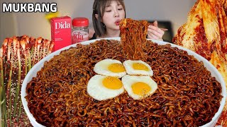 ASMR 🔥혀가 얼얼해 신상 마라짜파게티 8봉지 매운 실비김치 파김치 먹방 Mara Black Been Noodles spicy Kimch MUKBANG