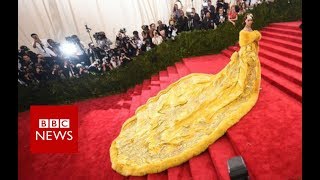 The woman behind Rihanna's yellow dress - BBC News