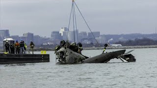 FAA administrator: 'Clearly, something was missed' that led to DC plane crash