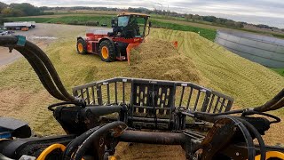 Vredo + JCB 427 Agri Wheel Loader | PUSHING SILAGE