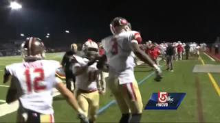 Everett HS football team pulls off emotional win for injured player